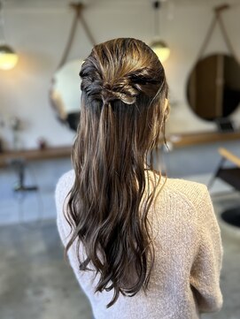 ムニカ 表参道(Munica) ゆる巻き×ハーフアップアレンジ♪/お呼ばれ/表参道