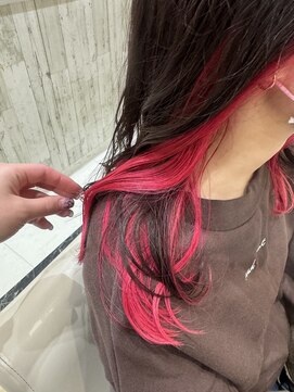 エスト 幕張本郷(est.) 推しピンク×ネイビー/幕張本郷/インナーカラー/ブリーチ