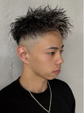 ダズルヘアーエイチ(DAZZLE hair H) ホワイトメッシュツイストツイストスパイラル波巻きプードル