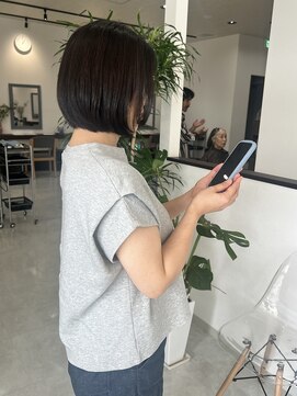 エミュ(emu.) 【白髪カバー】大人ボブ