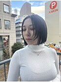 オリーブグレージュの