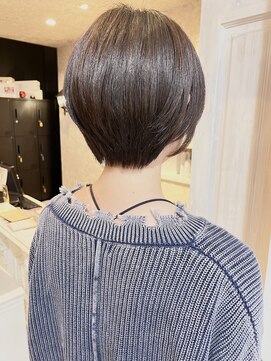 福山美容室caary大人くびれショート骨格補正透明感20代30代40代