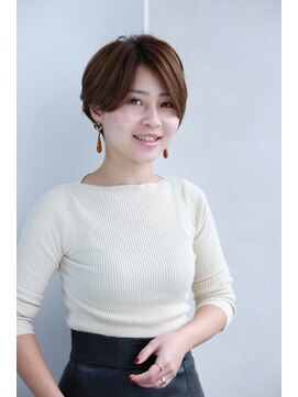 30代40代50代大人リバースショートボブ