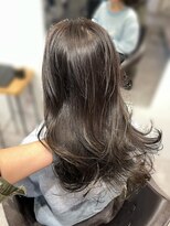 シー(SEA)&nbsp;ブリーチなし！赤み消しオリーブグレージュカラー♪