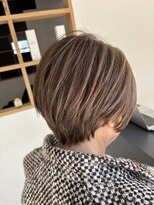 ベネ(Bene) 立体ショート+白髪染めを使わない白髪染め