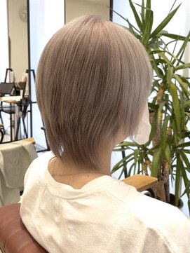 クアトログランシュ ひたちなか店(QUATRO×GranCieux) 2ブリーチ×ペールホワイト