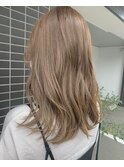 ヌーディーベージュ
