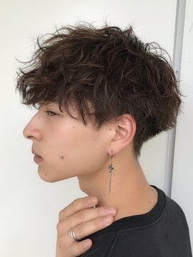 バイフィフス 原宿/表参道(by fifth) 波巻きツイストスパイラルパーマツーブロック刈り上げ