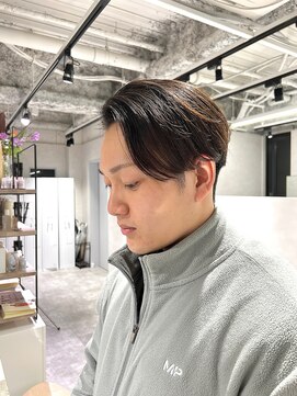 キートス(Kiitos) センターパート×ツヤ髪質改善　3枚目　before