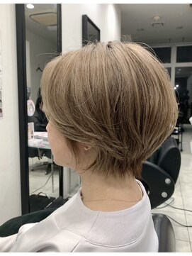 アヴソリューク(Absoluk) 丸みショートボブ 30代 40代 50代