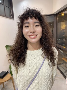 ナループロアオハナ(Nalu pu loa ohana) ロングパーマ/ハードパーマ/スパイラルパーマ/海外風パーマ/原宿