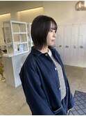 暗髪ぱつっとボブ