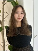 ハイライトカラーオリーブベージュケアブリーチレイヤーカット