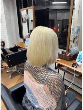 ビス ヘア アンド ビューティー 西新井店(Vis Hair＆Beauty) 20代30代透明感◎ブリーチカラー×小顔レイヤーカット