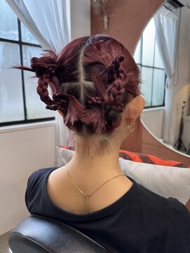 チャプター 問屋町(chapter) ボブでもできるお呼ばれ個性タイトツインヘアアレンジヘアセット