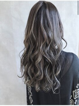 グランディール(Grandir) 20代/30代/ベージュハイライトスタイル