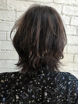 グレープバイン 港南台(GRAPEVINES) 外ハネレイヤーミディ