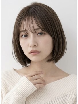 ヘアーエボリューション 透明感マットベージュのナチュラル艶感ミニボブ