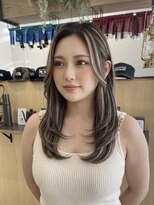 チオ(Chio)&nbsp;【富山】立体感ハイライトとレイヤーで魅せる大人ミディアム