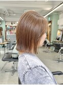 切りっぱなしボブタッセルボブダブルカラーブリーチカラー