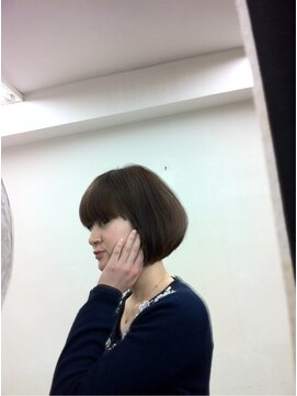 クチュリエ シュシュ バイ ヘアスイーツ(Couturier chouchou by Hair Sweets) 小顔ボブスタイル