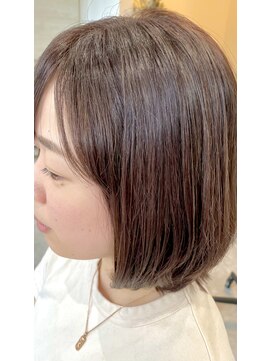 フゥ 宇都宮(FeU) シークレットハイライト ピンクアッシュニュアンス内巻きボブ