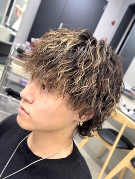 フィフス トウキョウ (fifth TOKYO) ハイライトカラーメッシュ波巻きパーマツイストスパイラルパーマ