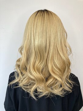 フツーロ 栄(FUTURO) エクステ