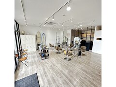 men's salon CREST 近江八幡店【メンズ サロン クレスト】