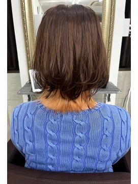 ノミネーション(Nomination) ミディアムレイヤー×インナーベージュ