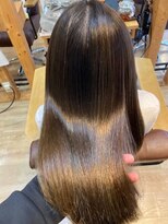 グランバイ アトリエドングリ(Grand × AtlierDonguri) お客様髪質改善データ875(中明度のアッシュグレイ)