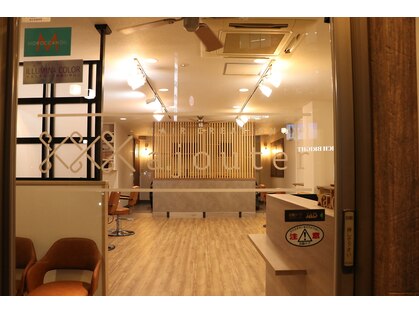 アジュテ(ajouter)の写真
