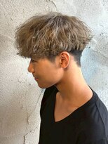 ニアウ 新宿(Niau) MEN’S/リバースセンターパート/ニュアンスパーマ/新宿