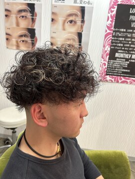 ヘアーループ(hair LOOP) スペインカール×ハイライト