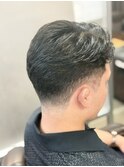くせ毛を活かすナチュラルフェード