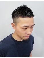 エイム ヘアメイク 横川店(eim HAIR MAKE)&nbsp;バツバツスキンフェード×大人クロップ
