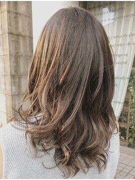 グリー(Gree) 大人女性♪透け感抜群レイヤースタイル