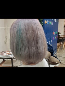 ゼットサロン(Z SALON) なんということでしょう！まるでオーロラのようなカラーですね！