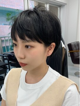 ルーラリーヘアーキタキュウシュウ(Luraliy hair kitakyushu) luraliyルーラリー北九州小倉城野丸みマッシュショート耳掛け