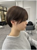 20代30代大人可愛いアッシュベージュくびれボブ耳掛け透明感