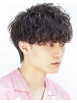 オーシャントーキョー サニー 原宿(OCEAN TOKYO Sunny)&nbsp;波巻きパーマツイストスパイラルパーマツーブロックメンズ黒髪