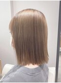 切りっぱなしボブ ベージュ 担当 神谷