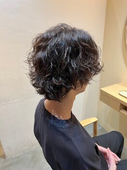 ソウスシア(SOURCE cia)の写真/【三田駅3分】全席半個室流行りのメンズパーマスタイルが大好評！ピトレティカのヘッドスパで頭皮ケアも◎