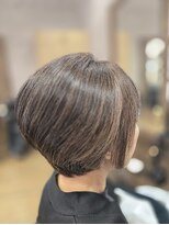 ベル(Bell) 20代/30代/40代/大人ショートボブ/耳かけショート