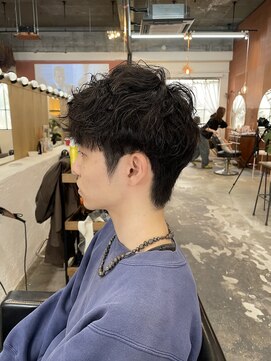 チャプター 問屋町(chapter) 波巻きツイストスパイラルパーマッシュシャドウパーマ眉毛カット