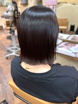 プリモ ココ 鍋島店(Primo coco.) 切りっぱなしボブ 外ハネボブ 美髪 グレージュカラー 艶髪