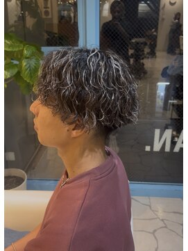 ハイライトカラー×スパイラルパーマ