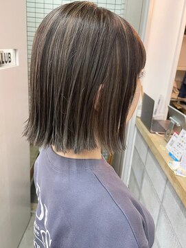 キューズ クラブ(cuz KLUB) ハイライトグレージュボブ
