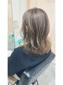 30代デザインカラー・ハイライト・ミルクティーグレージュ