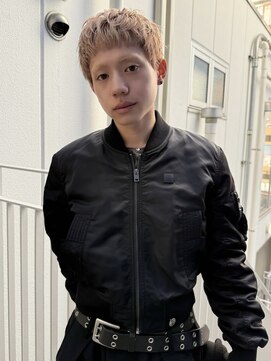 PARKiiiNG 心斎橋　ブリーチ/ダブルカラー/パーマ/メンズ【パーキング】 刈り上げセンターパート